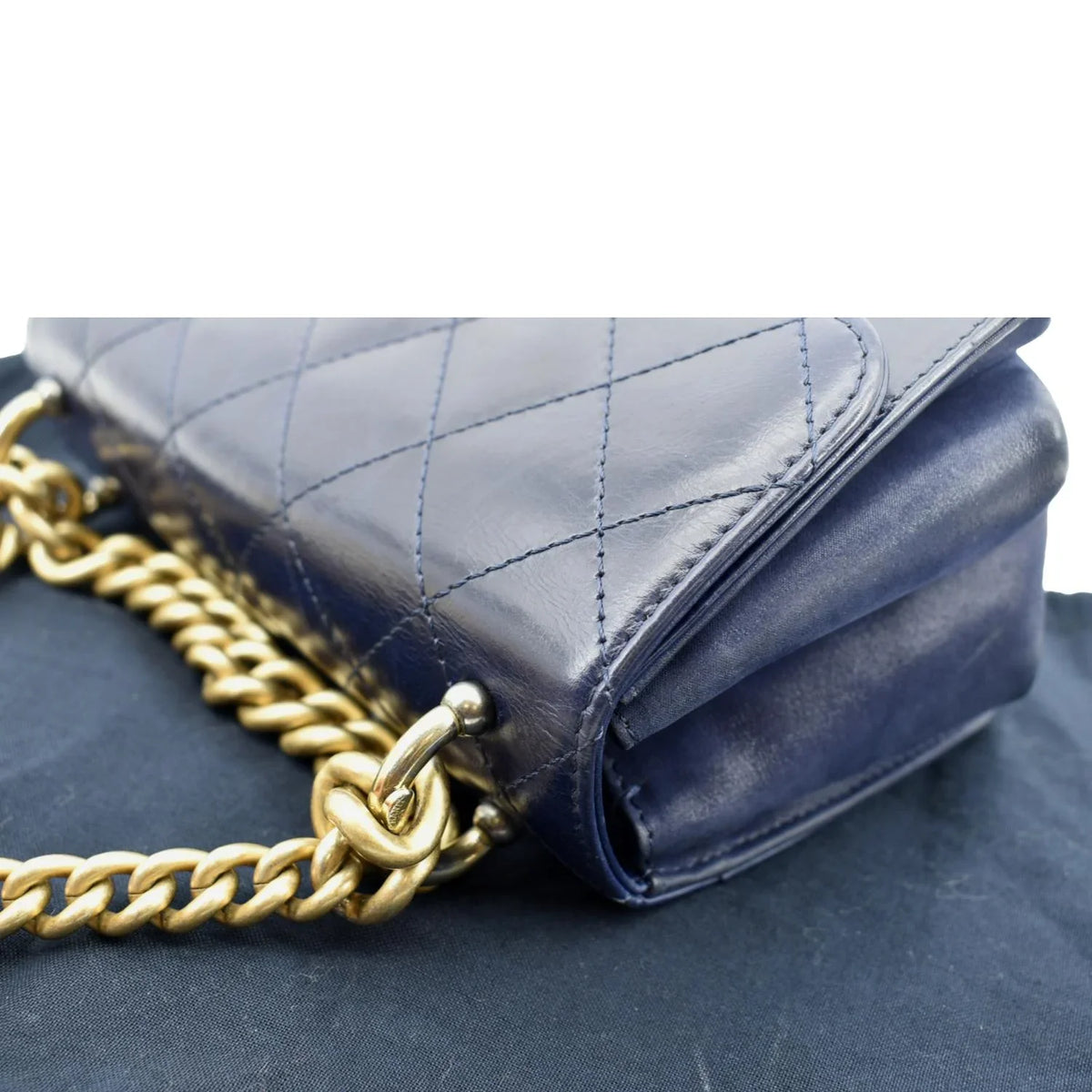 Pre-Owned  Chain Handle  Flap Quilted Leather Shoulder Bag Blue