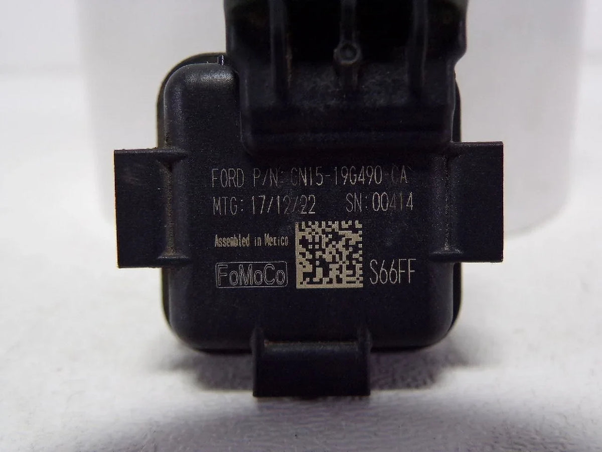 Pre-Owned 18 Ford EcoSport Rear View Backup Camera   (Good)
