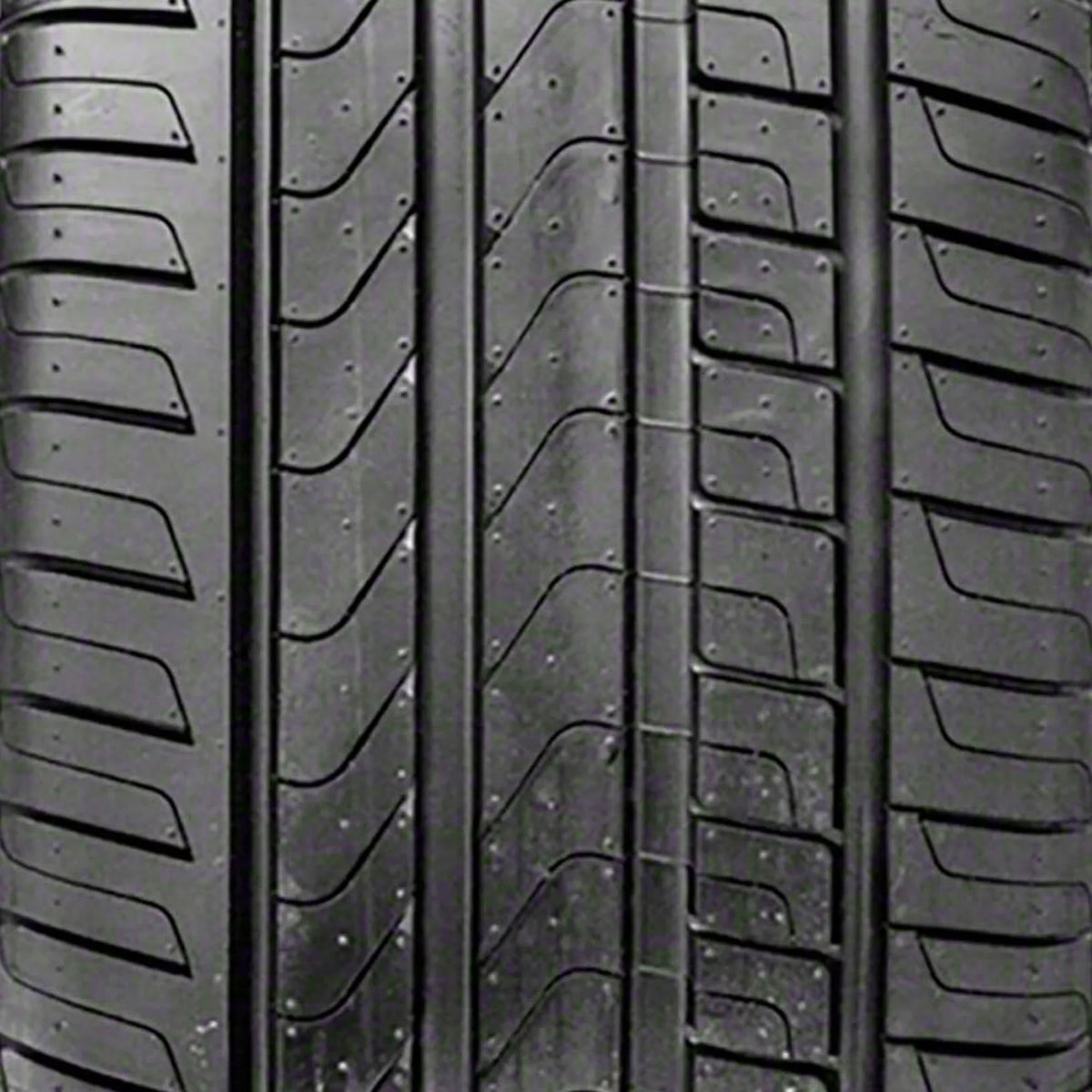 Set of 4 Pirelli   205/50R17 89W Tires Fits: 2017-19 Nissan Sentra  Turbo, 2013-16 Nissan Sentra